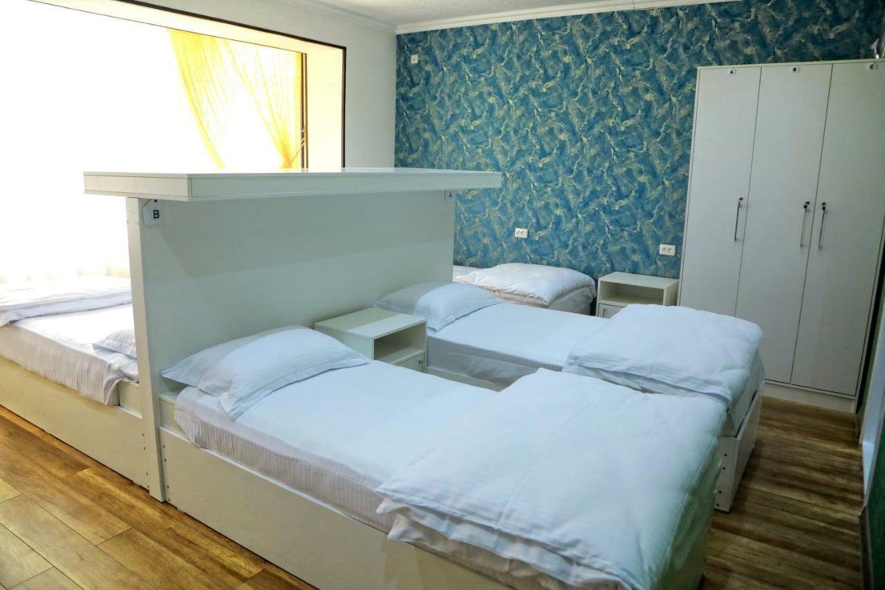 Manija Hostel Samarkand Esterno foto