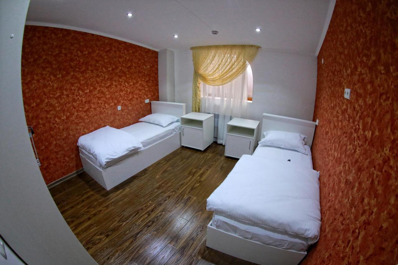 Manija Hostel Samarkand Esterno foto