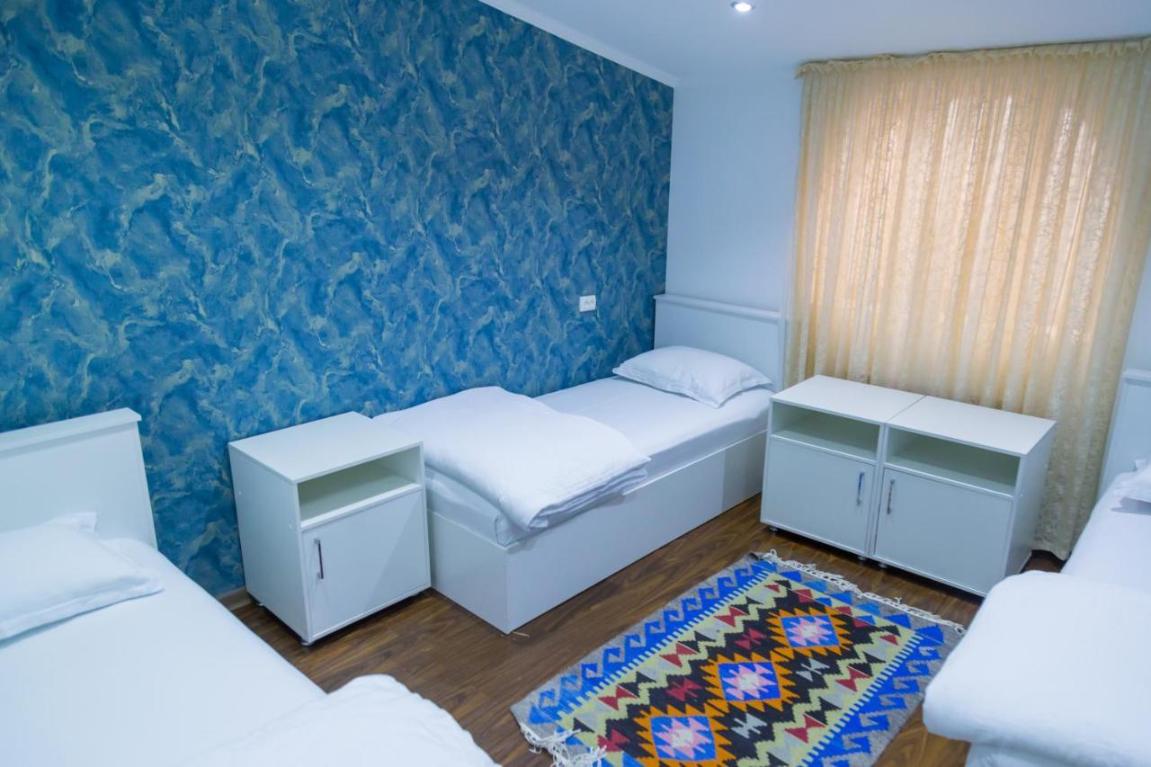 Manija Hostel Samarkand Esterno foto