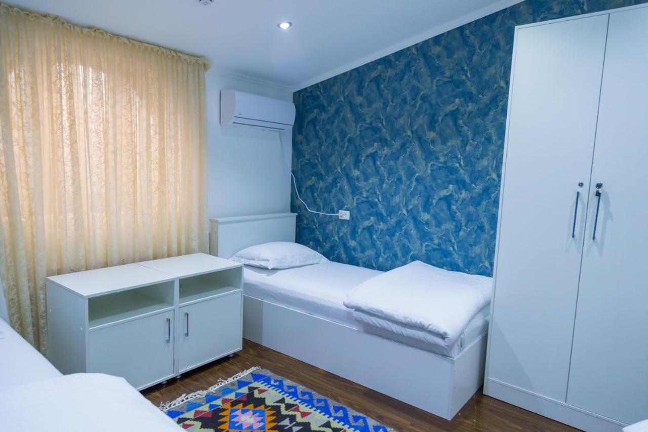 Manija Hostel Samarkand Esterno foto