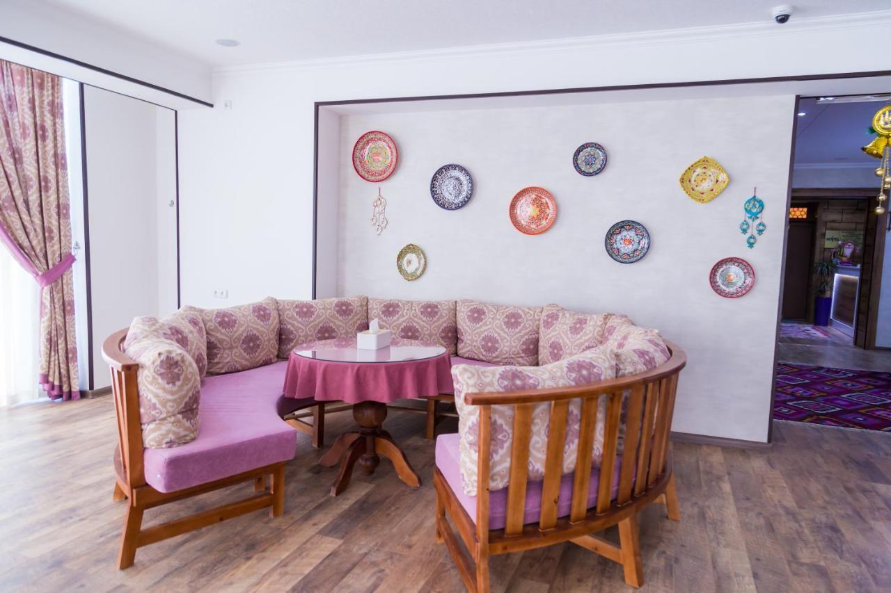 Manija Hostel Samarkand Esterno foto